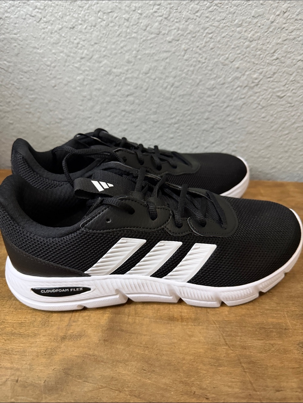 adidas Black and White Cloudfoam Flex Men's Athletic Sneakers 8.5 wide fit - Picture 3 of 6